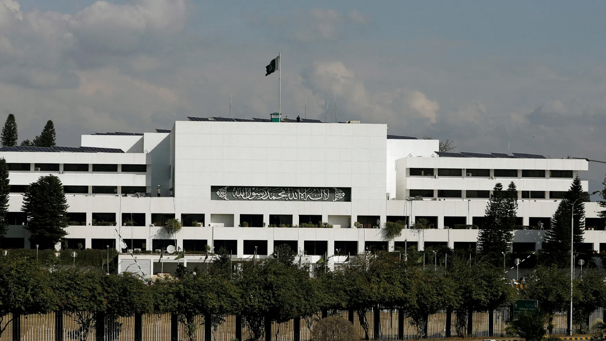 পাকিস্তানের পার্লামেন্ট ভবনে বড় বড় ইঁদুর, ভয়ে পালাচ্ছে বিড়ালও