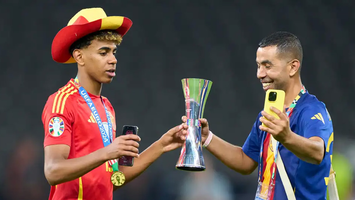 ছুরিকাঘাতে আহত আলোচিত তরুণ ফুটবলার ইয়ামালের বাবা