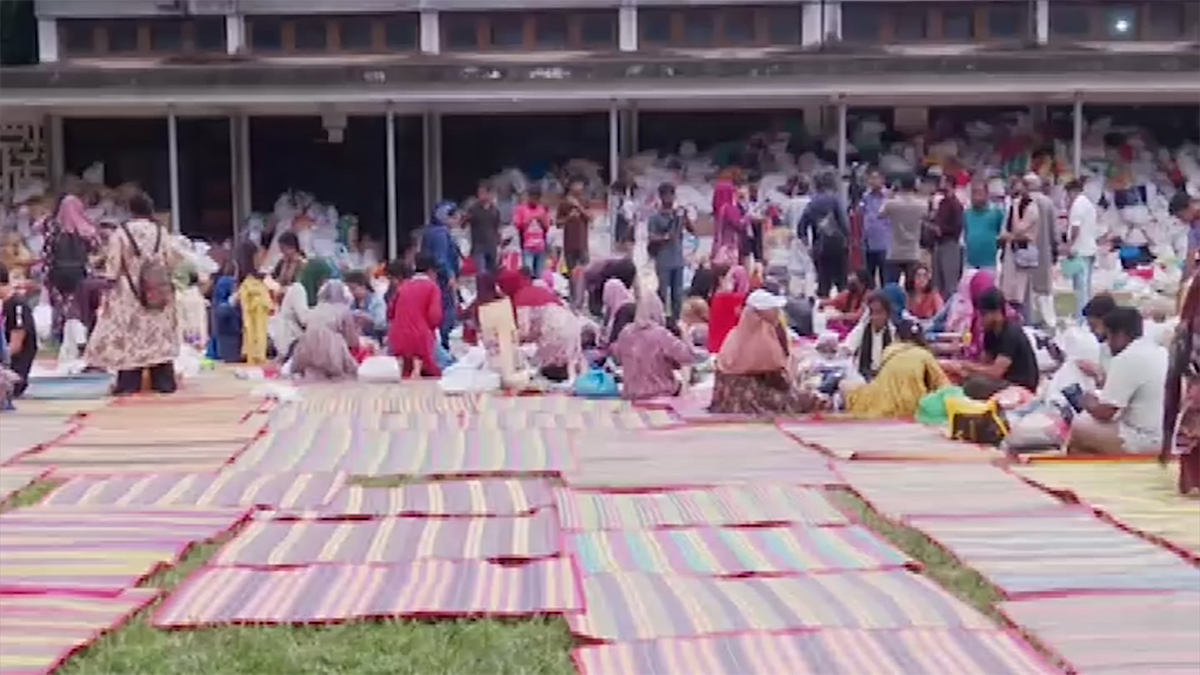 নবম দিনের মতো ঢাবিতে চলছে গণত্রাণ সংগ্রহ