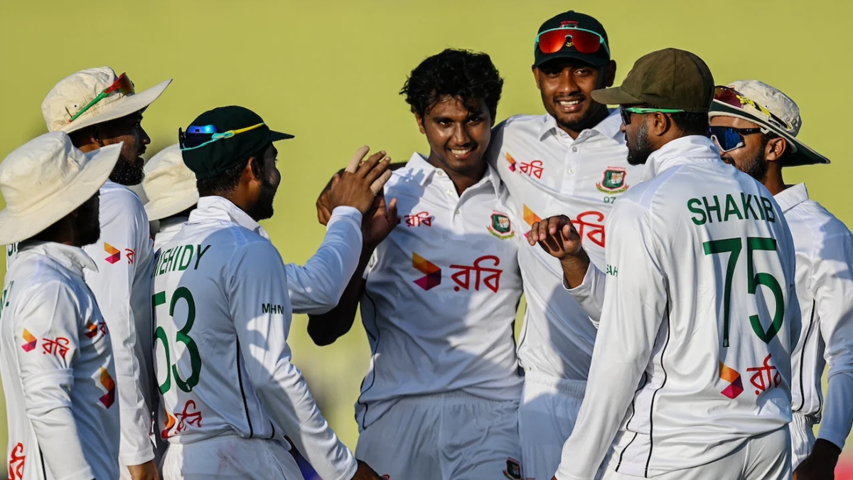 প্রথমবারের মতো টেস্টে পাকিস্তান বধ, ১০ উইকেটের জয় টাইগারদের