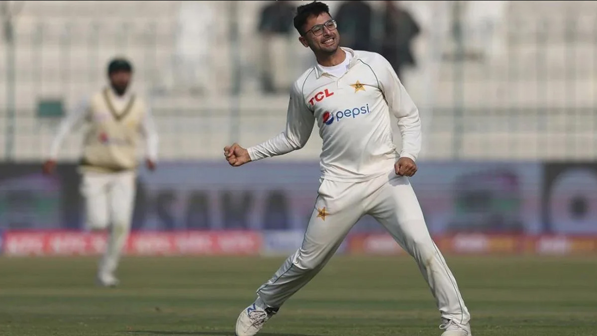 আবরারকে ফিরিয়ে দ্বিতীয় টেস্টের জন্য স্কোয়াড ঘোষণা পাকিস্তানের
