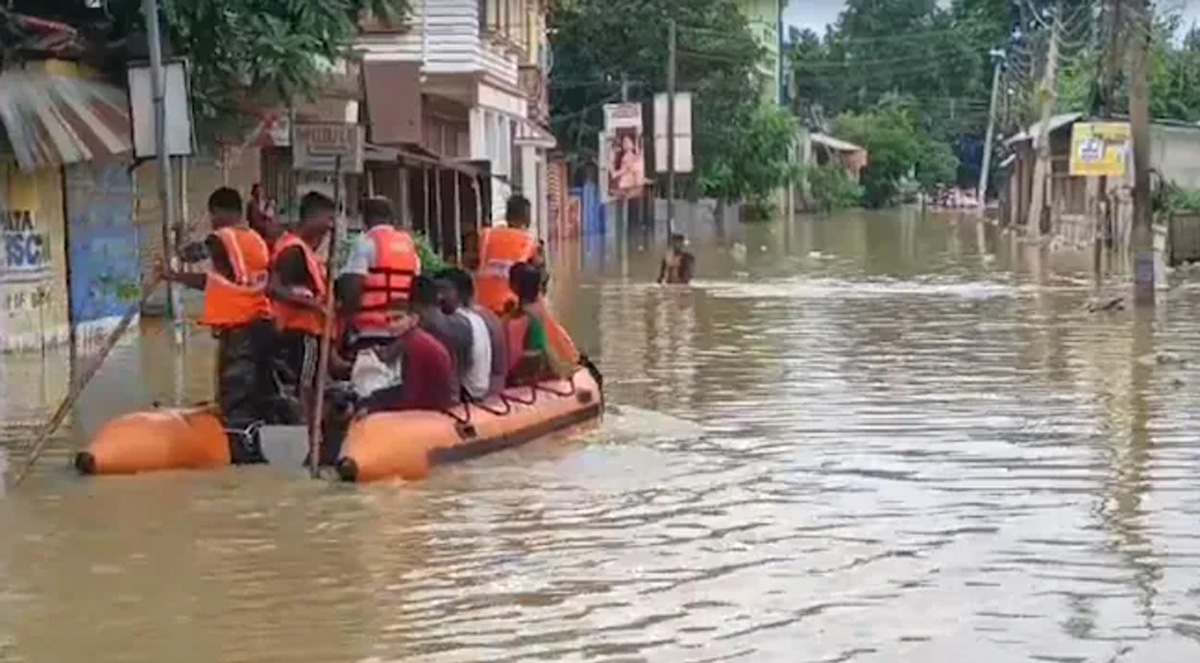 ত্রিপুরায় আকস্মিক বন্যায় শিশুসহ নিহত ১০, নিখোঁজ অনেকে