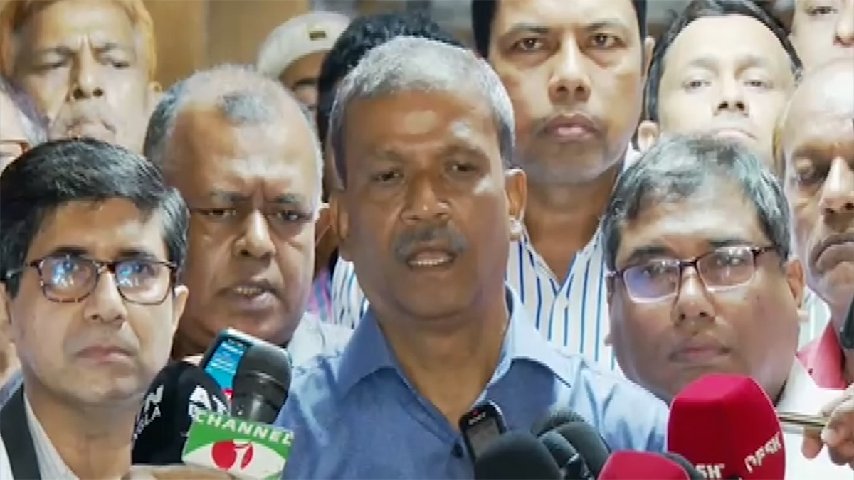 প্রধান বিচারপতির পদত্যাগ নিয়ে যা বললেন আসিফ নজরুল