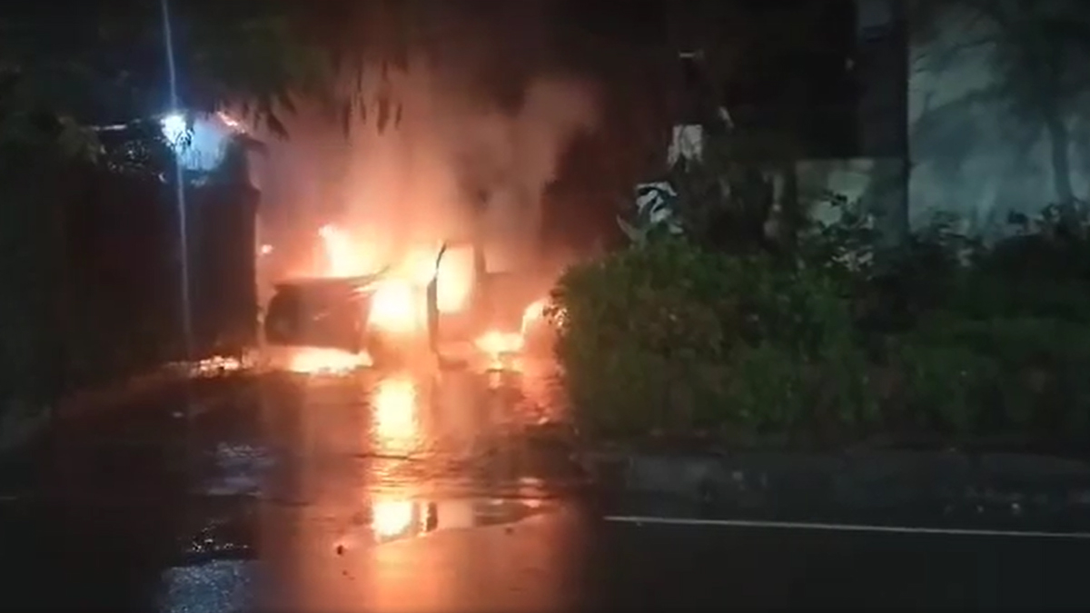 চট্টগ্রামে একাধিক বিএনপি নেতার বাসায় হামলা, ভাঙচুর ও আগুন