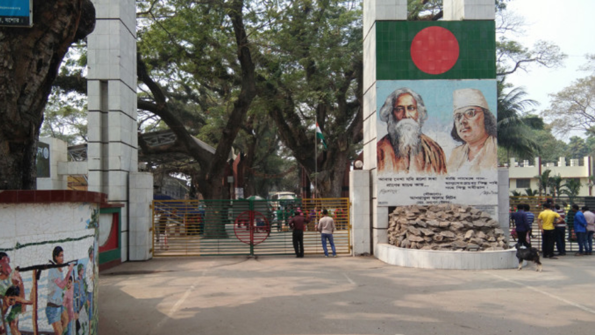 ৪৮ ঘণ্টায় বেনাপোল বন্দর দিয়ে সাতশো ট্রাক পণ্য আমদানি-রফতানি