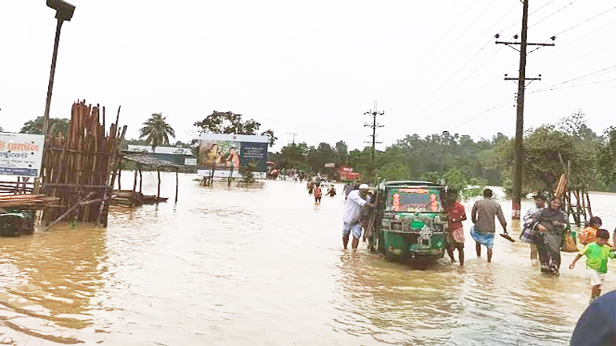 কক্সবাজারে জলাবদ্ধতার উন্নতি, বরিশালে বাড়ছে নদীর পানি