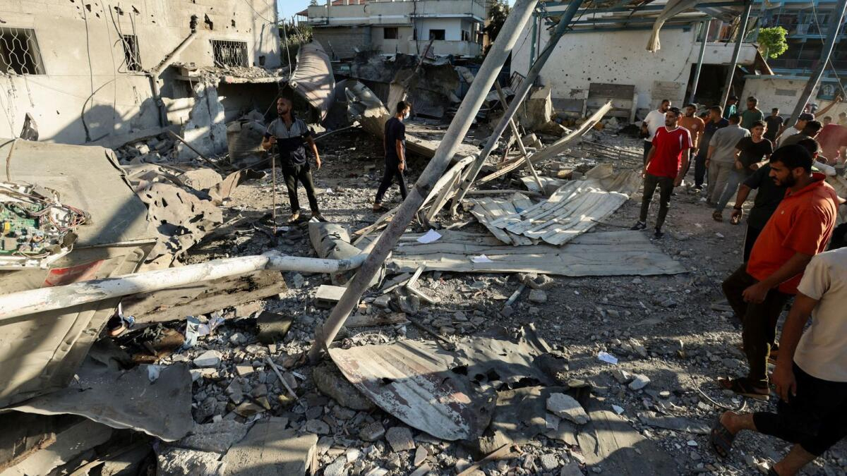 ফজরের নামাজের সময় স্কুলে ইসরায়েলি হামলা, নিহত ১০০