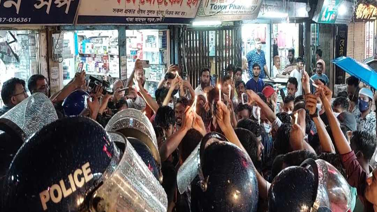 ফেনীতে ‘রিমেম্বারিং আওয়ার হিরোস’ কর্মসূচিতে পুলিশের বাধা