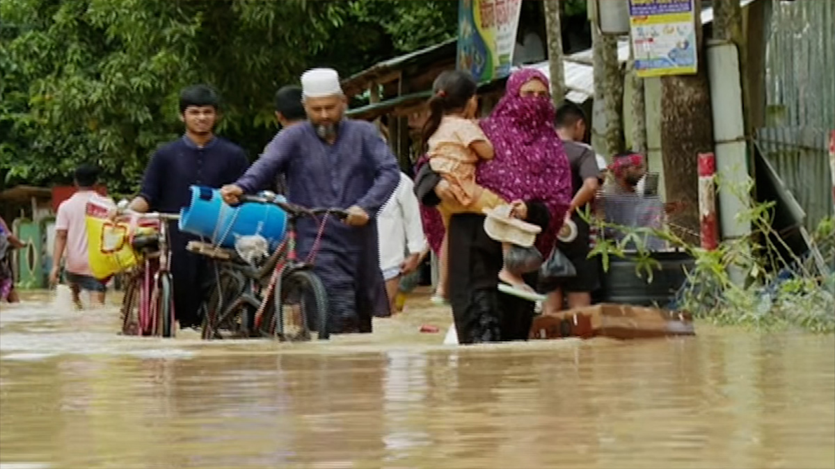 বন্যায় পানিবন্দি সাড়ে ৯ লাখ মানুষ, নিহত ১৮