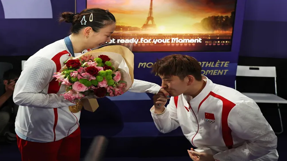 অলিম্পিক: ব্যাডমিন্টনে স্বর্ণ জয়ের পর বিয়ের প্রস্তাব