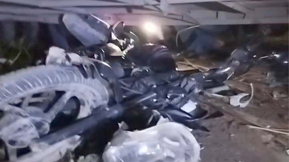 গাইবান্ধায় বাসচাপায় এক মোটরসাইকেল আরোহীর মৃত্যু