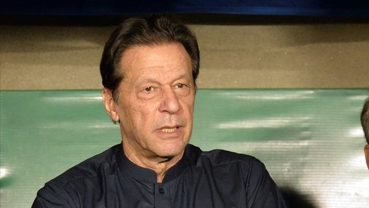 অক্সফোর্ডের চ্যান্সেলর হতে মনোনয়ন জমা ইমরান খানের