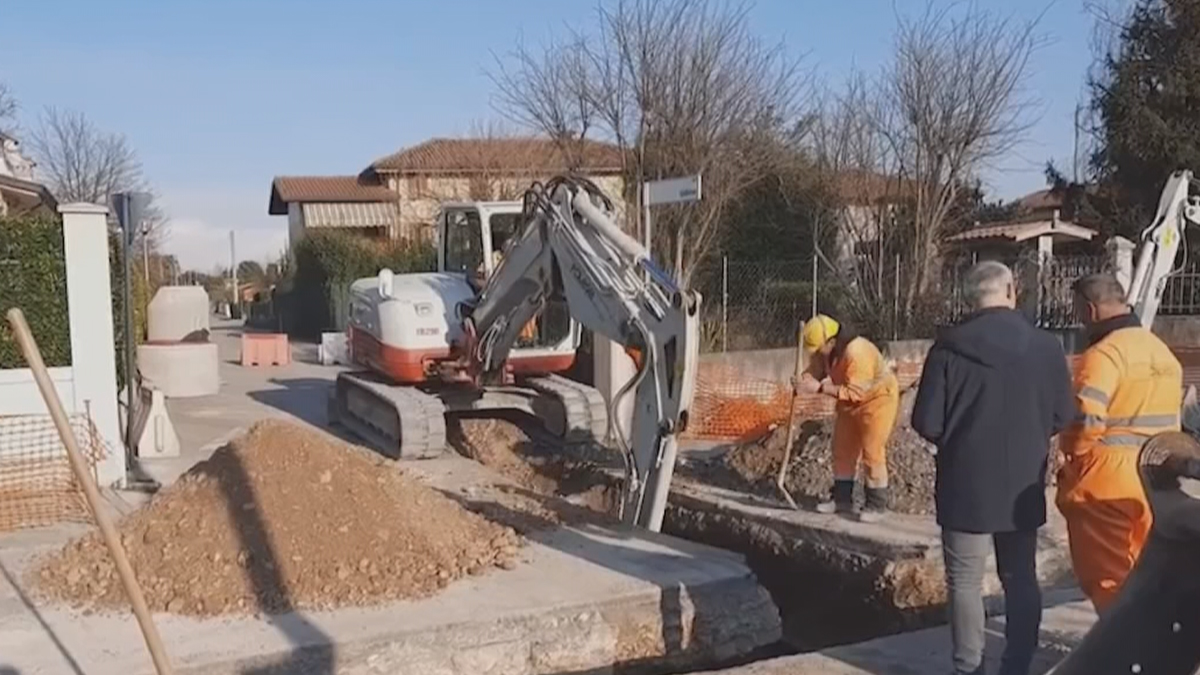 এক বছরেও মেলেনি ইতালির ভিসা!