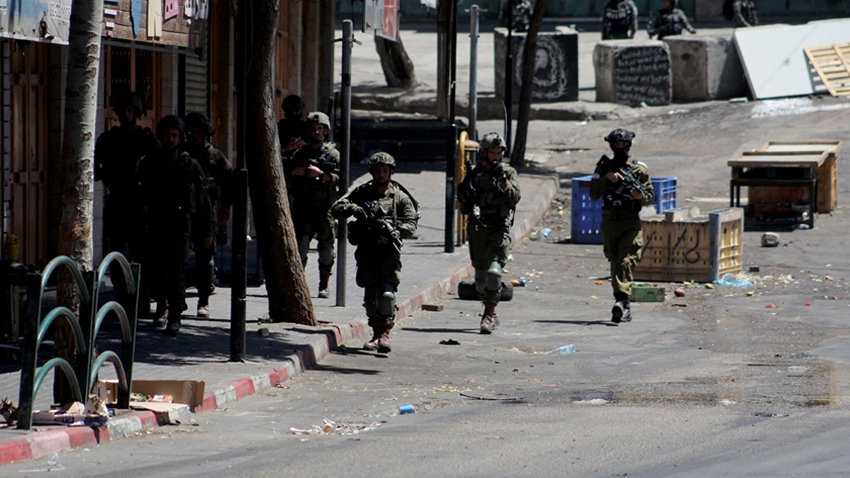 পশ্চিম তীরে বন্দুকধারীর হামলায় নিহত এক ইসরায়েলি সেনা
