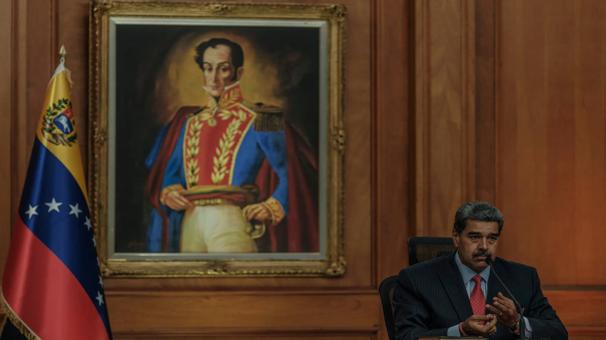 মাদুরোকে গাধার পিঠে ঘোরানোর প্রতিশ্রুতি মাস্কের