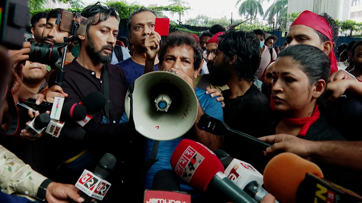 শিক্ষার্থীদের দাবির সাথে দৃশ্যমাধ্যম শিল্পী সমাজের সংহতি প্রকাশ