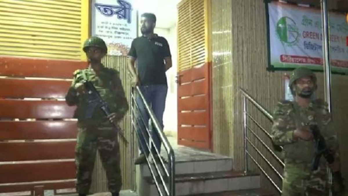 জাহাঙ্গীর কবির নানকের বাসায় তল্লাশি