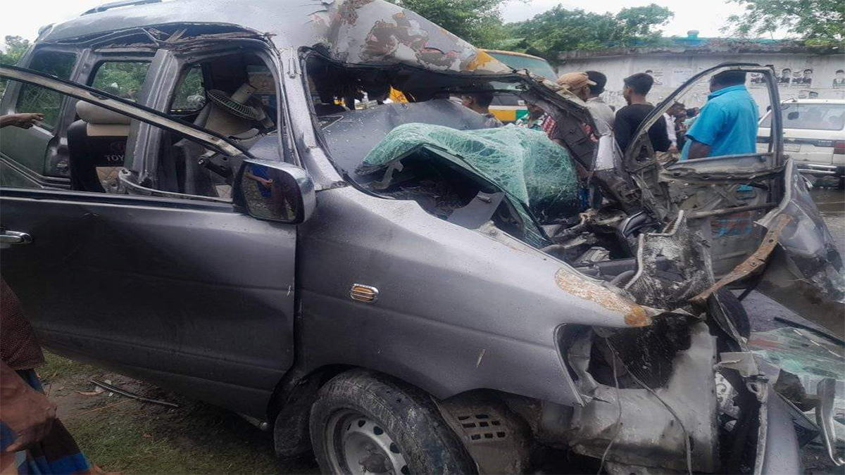 নীলফামারীতে পৃথক সড়ক দুর্ঘটনায় নিহত ৪