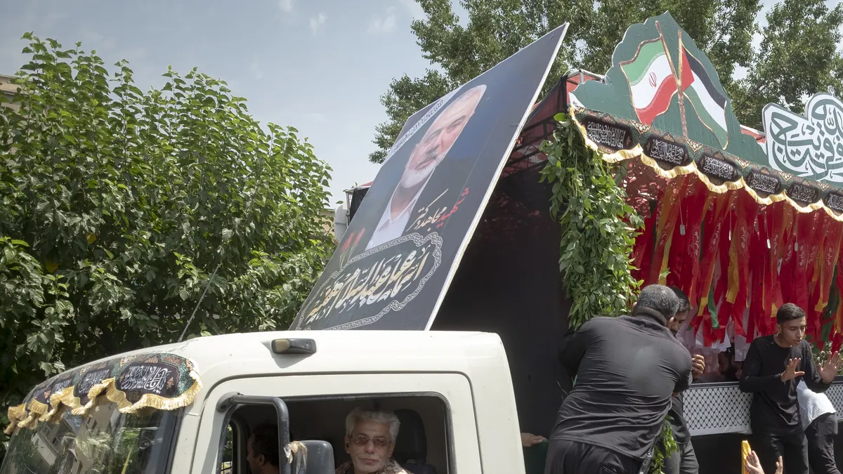 ক্ষেপণাস্ত্র নয়, রিমোট কন্ট্রোল বোমায় নিহত ইসমাইল হানিয়া!