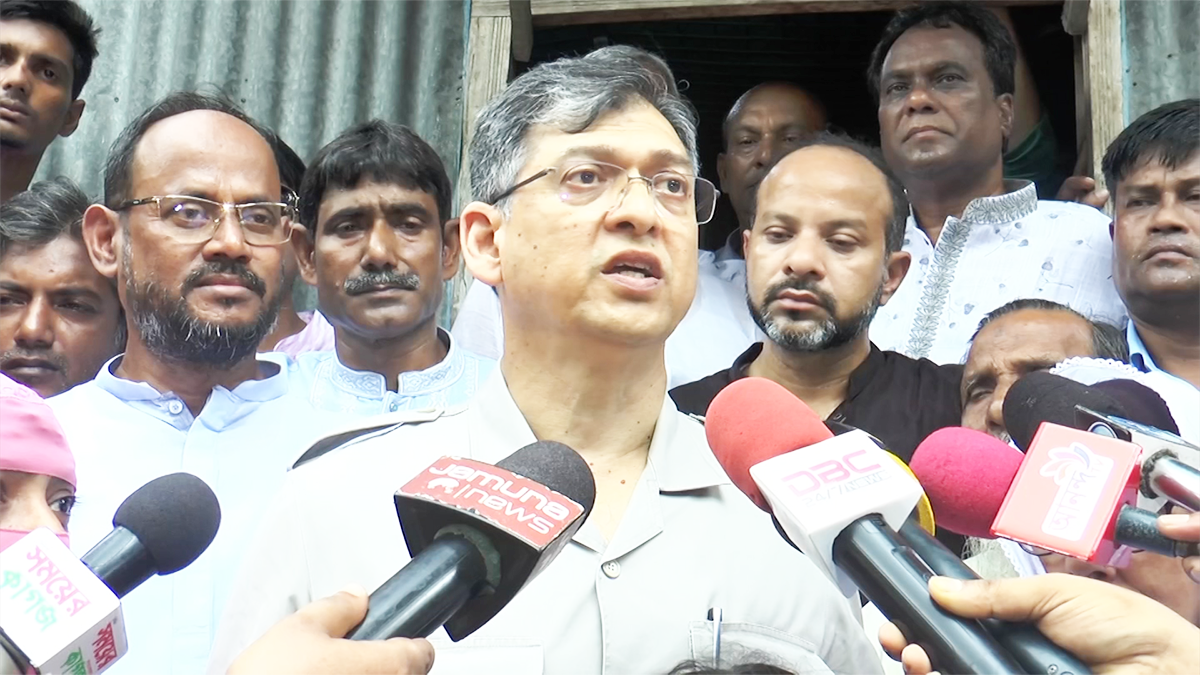 গণতান্ত্রিক বাংলাদেশ বিনির্মাণে বিএনপি অঙ্গীকারবদ্ধ: সালাহউদ্দিন আহমদ