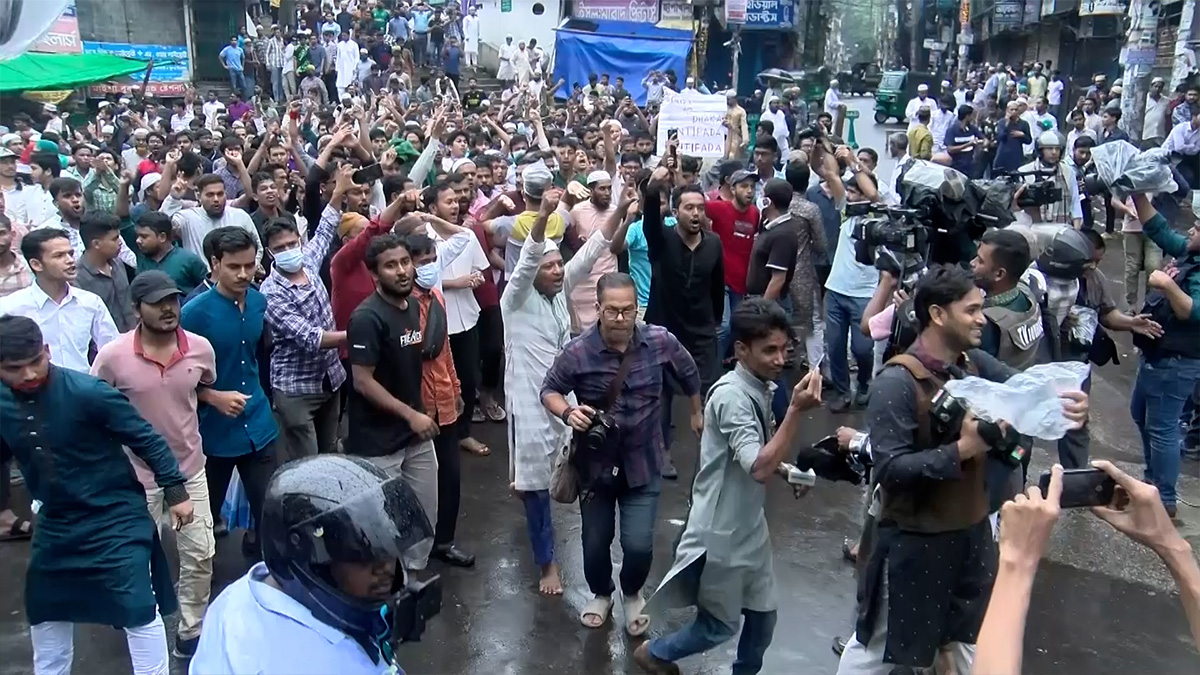 দেশের অন্তত ২৫ জেলায় শিক্ষার্থীদের গণমিছিল