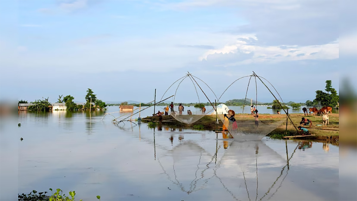 ত্রিপুরায় বন্যায় বাস্ত্যুচুত হাজার মানুষ