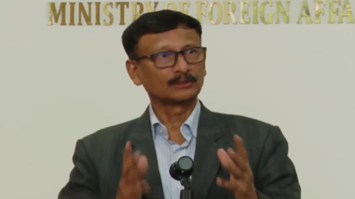 শেখ হাসিনা কোন স্ট্যাটাসে ভারতে আছেন জানে না সরকার: পররাষ্ট্র উপদেষ্টা