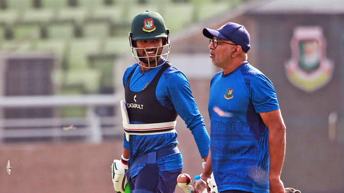 ভারত সিরিজের ক্যাম্পে থাকবেন হাথুরু