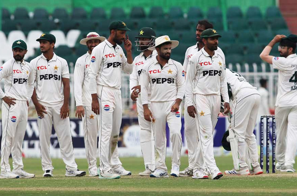 টেস্ট ইতিহাসে নিজেদের সর্বনিম্ন রেটিং পয়েন্টে পাকিস্তান