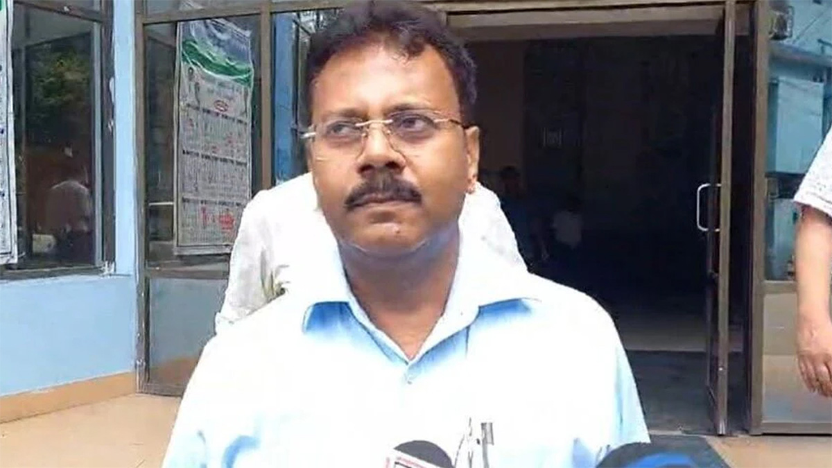 অবশেষে আর জি করের সাবেক অধ্যক্ষ সন্দীপ ঘোষ গ্রেফতার