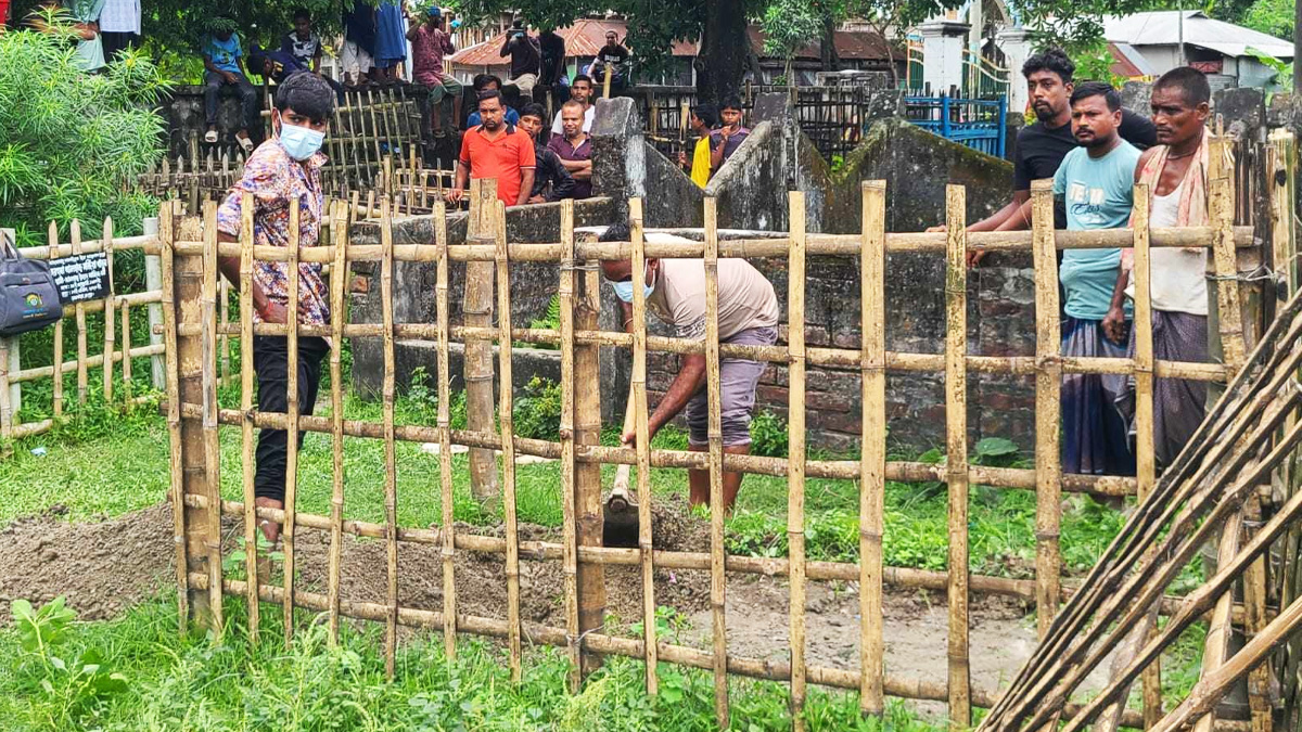 দাফনের ৫৮ দিন পর উত্তোলন করা হলো মিলনের মরদেহ