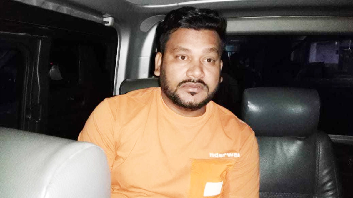 টেকনাফ সদর ইউনিয়নের সাবেক চেয়ারম্যান শাহজাহান মিয়া গ্রেফতার