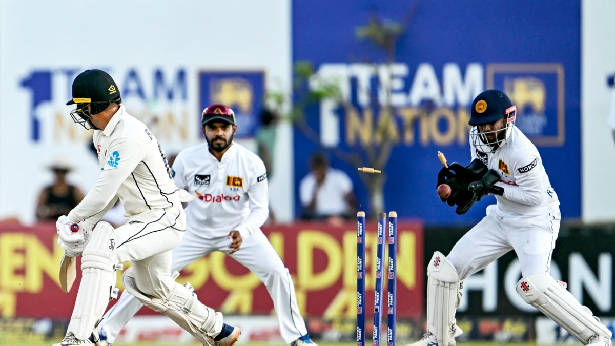 গল টেস্ট: জয়সুরিয়ার ঘূর্ণি জাদুতে কিউইদের হারালো শ্রীলঙ্কা