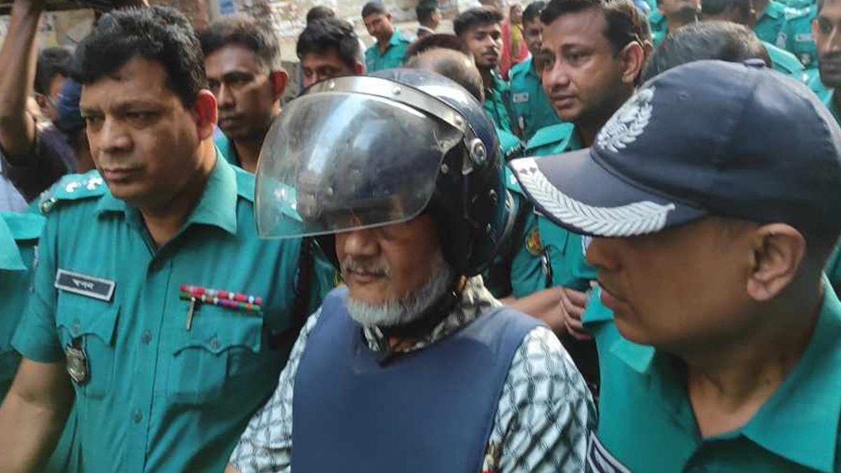 ৭ দিনের রিমান্ডে সাবেক ডিএমপি কমিশনার আছাদুজ্জামান মিয়া