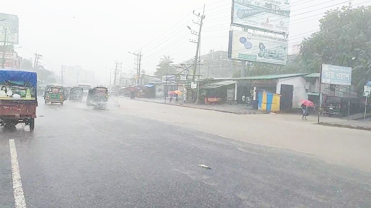 কক্সবাজারে ২৪ ঘণ্টায় ৪০১ মিলিমিটার রেকর্ড বৃষ্টিপাত