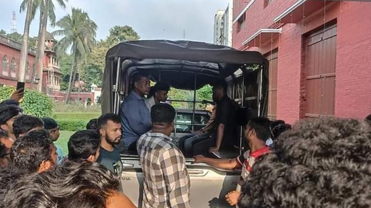 ঢাবির হলে গণপিটুনিতে হত্যা: এখন পর্যন্ত গ্রেফতার ৪