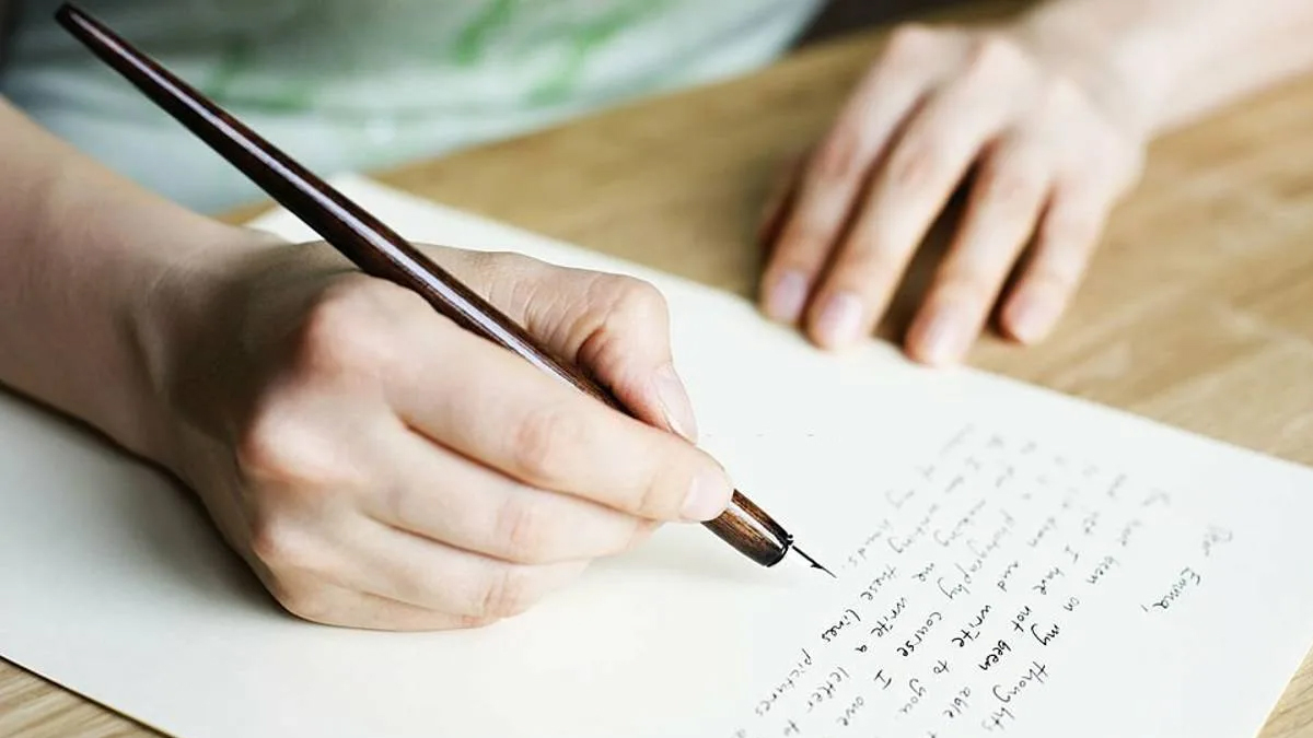 শেষ কবে চিঠি লিখেছেন?