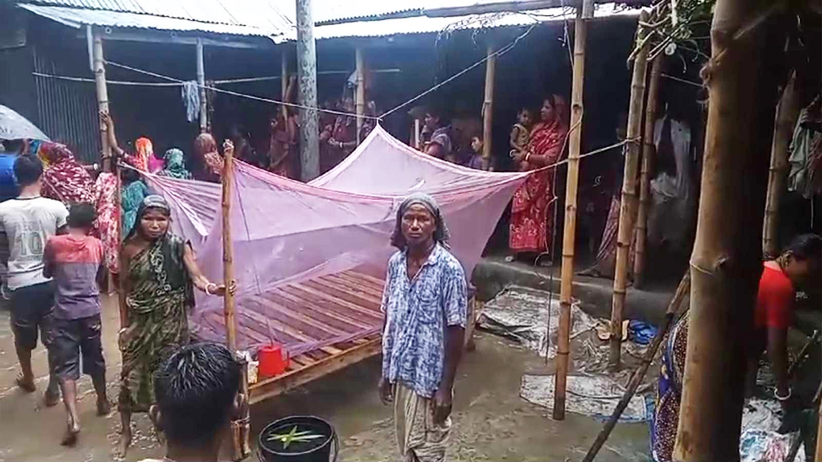 গাইবান্ধায় বিদ্যুৎস্পৃষ্ট স্বামীকে বাঁচাতে গিয়ে মারা গেলেন স্ত্রীও