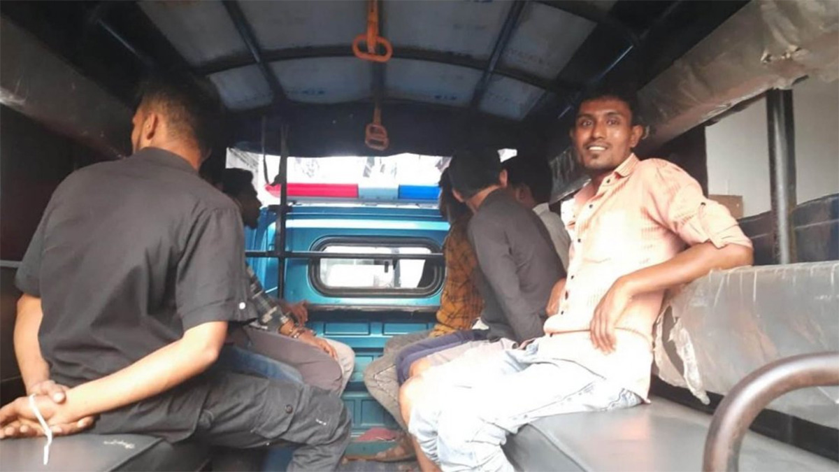 গাজীপুরে পোশাক কারখানায় ভাঙচুরের অভিযোগে আটক ৮