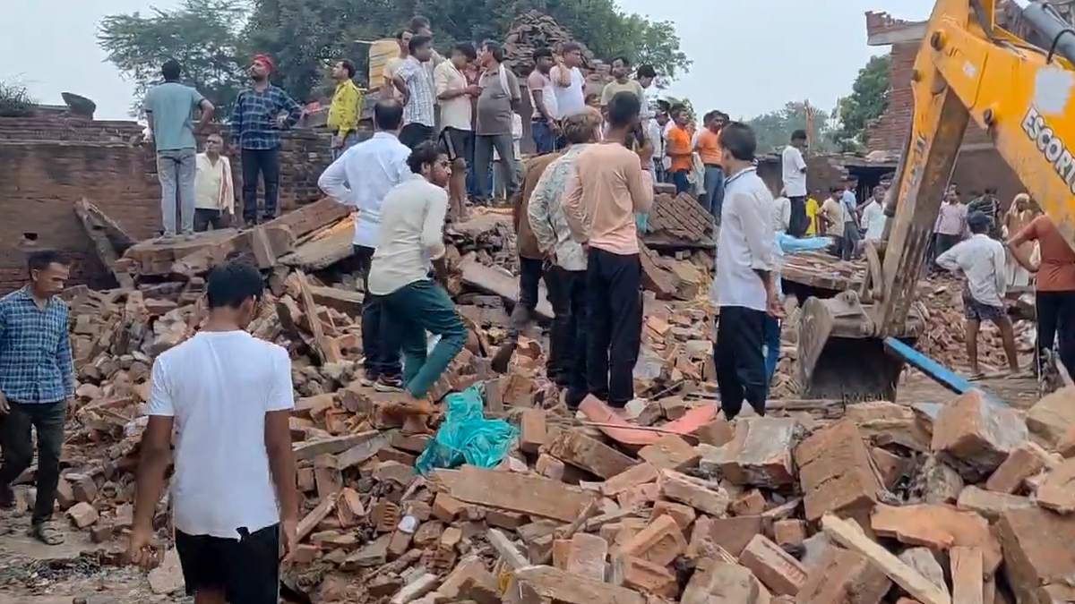 ভারতের উত্তরপ্রদেশে বাজি কারখানায় বিস্ফোরণে নিহত ৪, আহত ১০