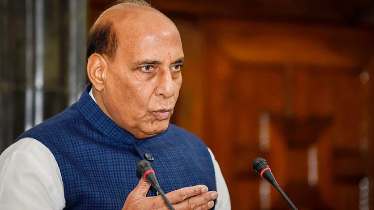 যুদ্ধের জন্য সামরিক বাহিনীকে প্রস্তুত থাকার নির্দেশ ভারতের প্রতিরক্ষামন্ত্রীর