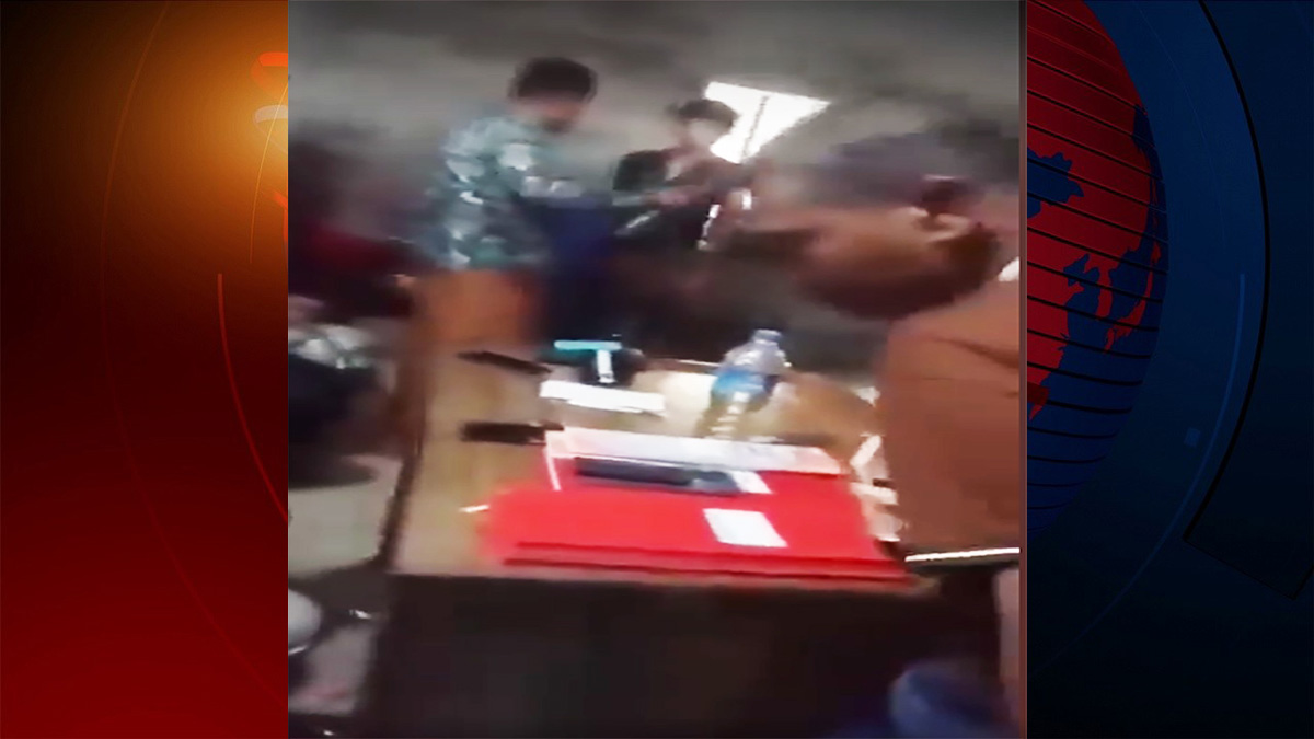 মাদকসেবীদের বাধা দেয়ায় যুবককে মারধর যুবদল নেতার, ভিডিও ভাইরাল