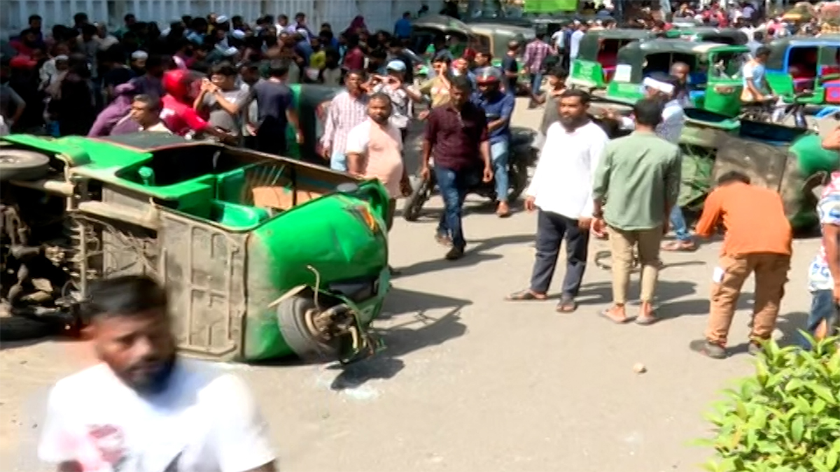 সিলেটে ব্যবসায়ী-সিএনজি চালিত অটোরিকশা শ্রমিকদের সংঘর্ষ