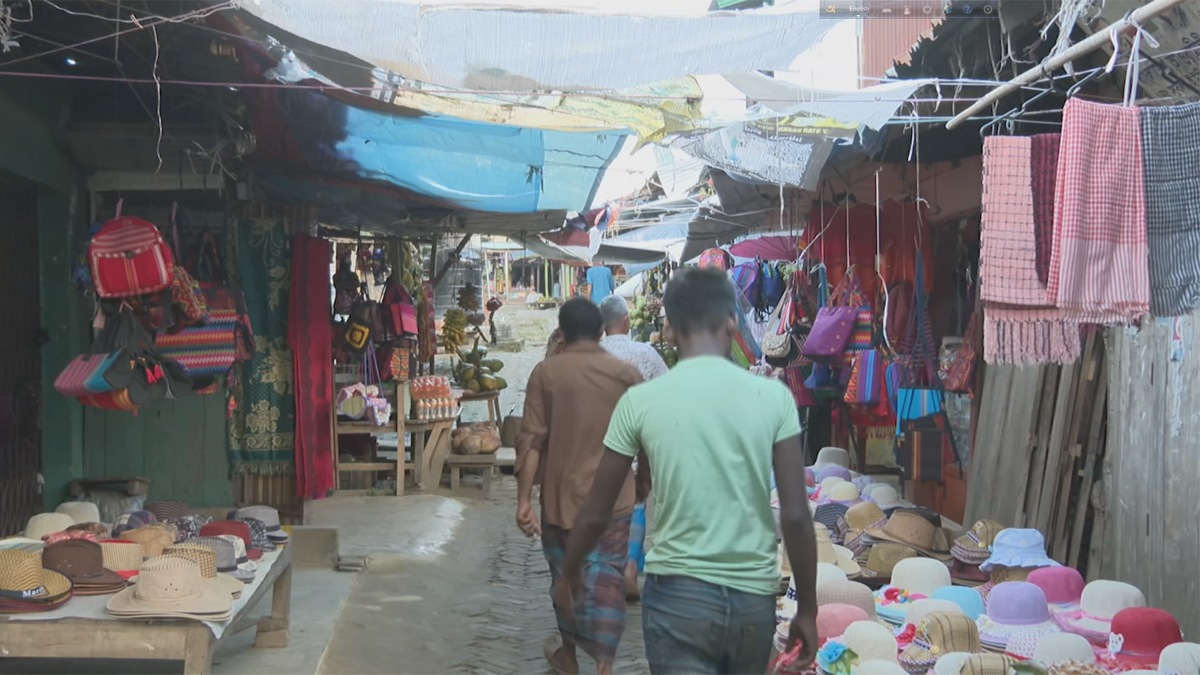 পার্বত্য ৩ জেলায় বছরে তোলা হয় ৫০০ কোটি টাকার চাঁদা, যায় কোথায় এতো অর্থ?
