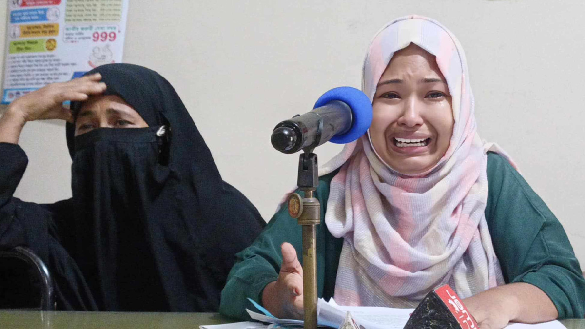 ফেসবুকে পরিচয় থেকে বিয়ে, ৫০ লাখ টাকা হাতিয়ে নেয়ার অভিযোগ স্বামীর বিরুদ্ধে