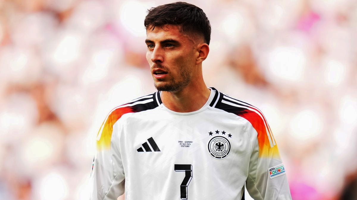 জার্মানি দল থেকে ছিটকে গেলেন হাভার্টজ, বেকায়দায় কোচ