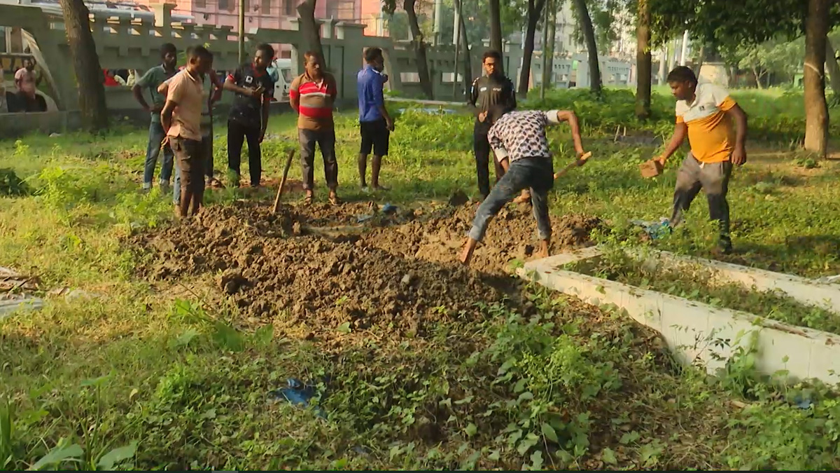 ৭২ দিন পর কবর থেকে তোলা হলো আন্দোলনে নিহত সাকিবের মরদেহ