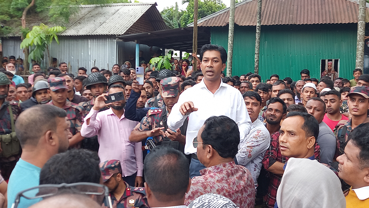 পঞ্চগড়ে বিজিবির বিরুদ্ধে মাদক দিয়ে চেয়ারম্যানকে ফাঁসানোর অভিযোগ