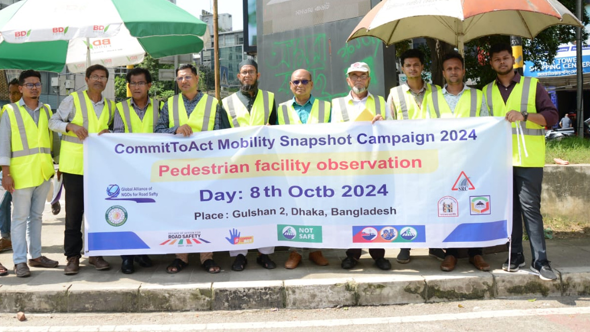 পথচারীদের সুরক্ষা নিশ্চিতে জরিপ চালাচ্ছে ‘একক আত্মমানবিক উন্নয়ন সংস্থা’