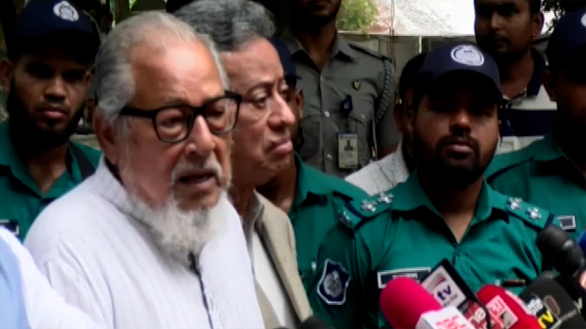 দেশে নতুনভাবে কোনো সংকট চায় না বিএনপি: নজরুল ইসলাম